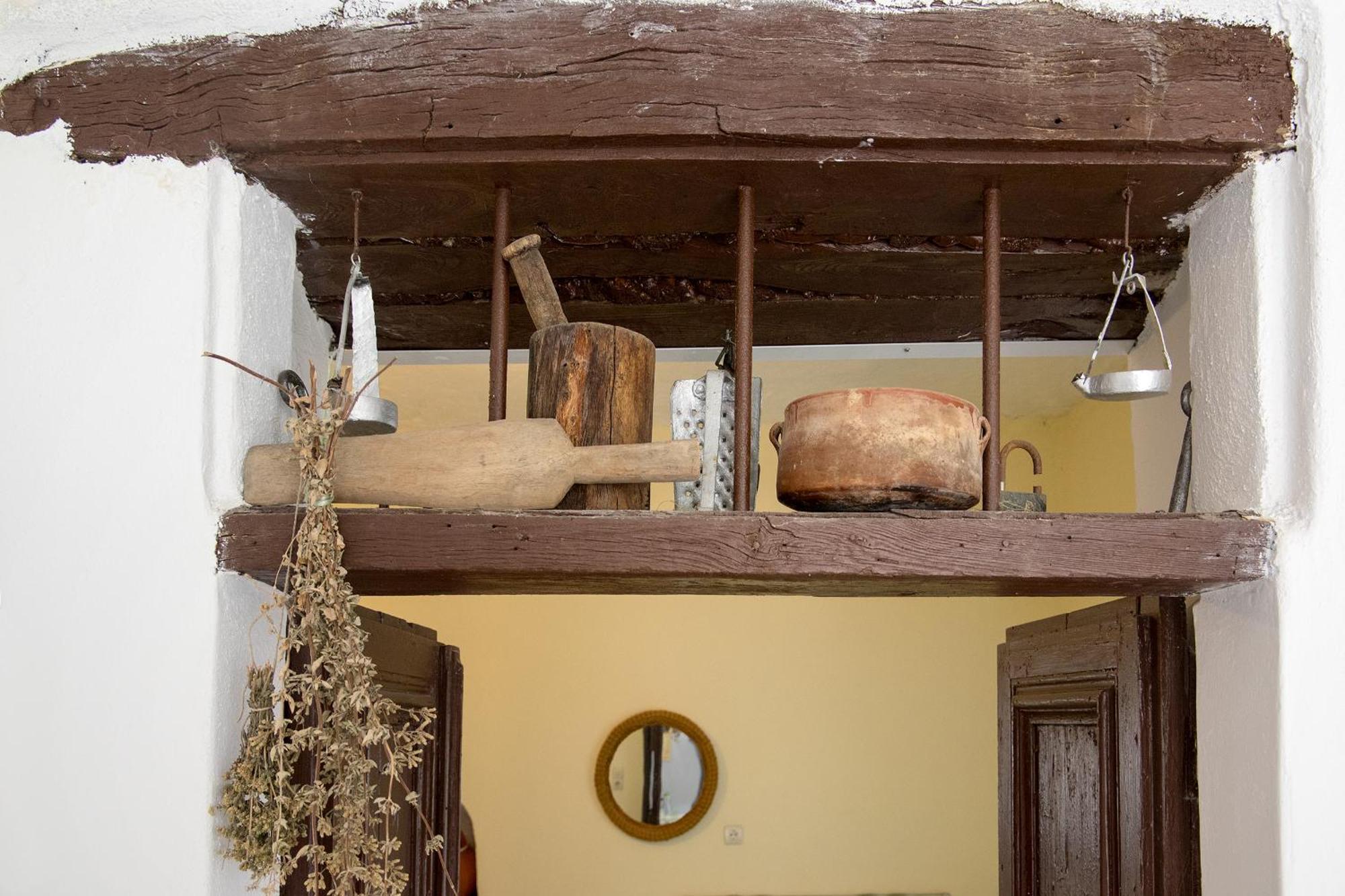 Traditional Cretan Plokamiana